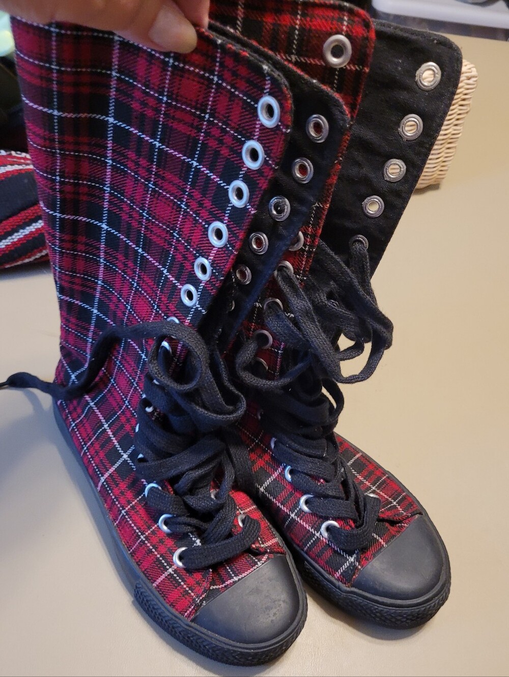 TUK - Red Plaid Lace-Up High-Top Women’s Sneakers. Size 5